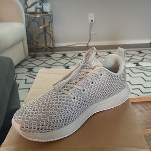 No Bull - Diamond Mesh Runner. Mens 8/Womens 9.5